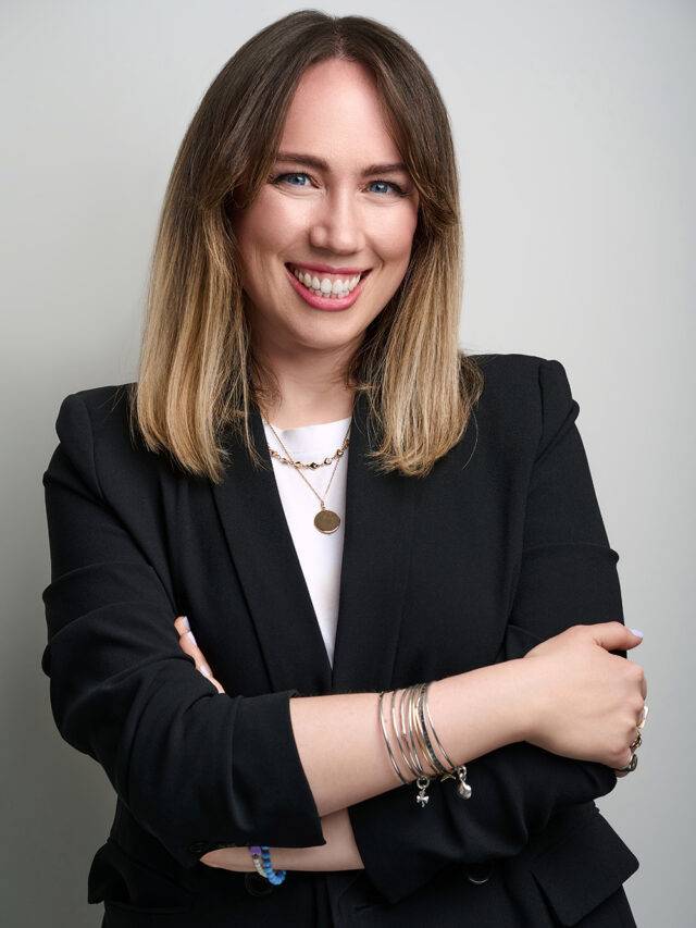 Anna Murphy headshot