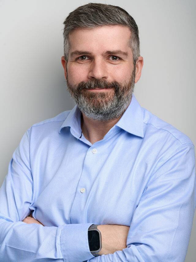 Mark Crowley headshot