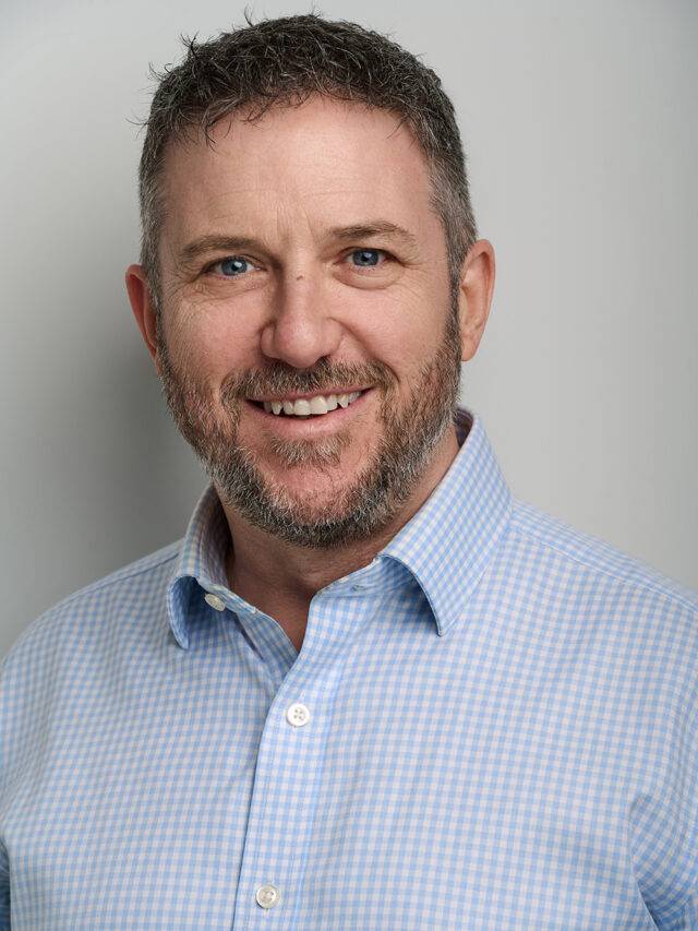 Steve Holloway headshot