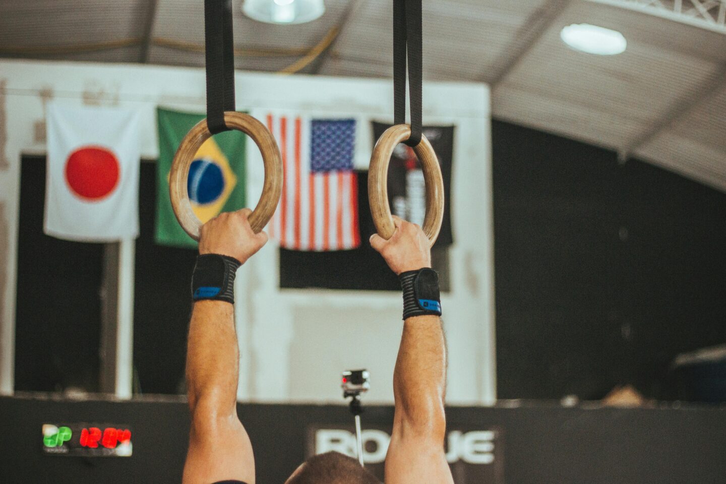 Man using gymnastics rings