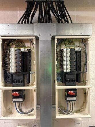 Data centre wires